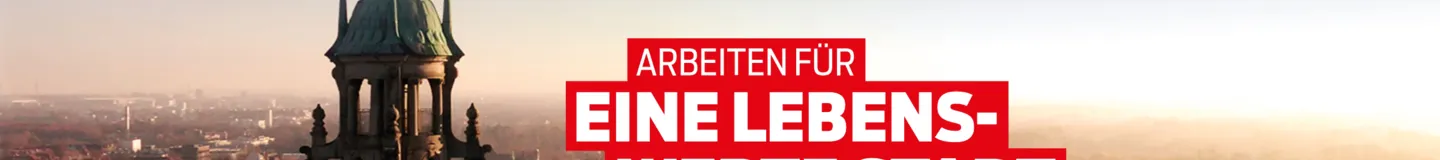 Eine Drohnenaufnahme von der Kuppel des neuen Rathauses und im Hintergrund ist der Maschsee zu sehen.